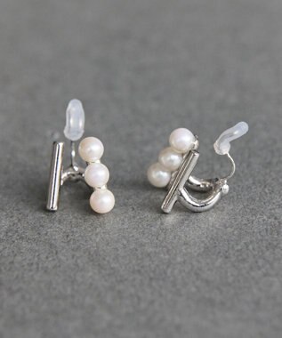 Phoebe 【痛くないシリーズ/金属アレルギー対応】ダブルデコレイトパールライトフィットイヤリング　シルバー シルバー