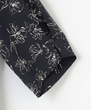 J.PRESS LADIES L 【洗える】ラインフラワープリント ブラウス ネイビーベース系