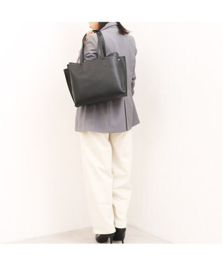 UNBILLION カシュカシュ cachecache / A4セパレートパーテーショントート ブラック