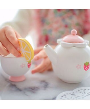 Mother garden マザーガーデン 木のおままごと  《野いちご ティーパーティーセット》プレミアムケーキセット 白～オフホワイト