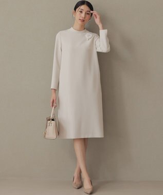 組曲 L 【KUMIKYOKU NAVY】コンフォータブルドレープ レース襟ワンピース サンドベージュ系