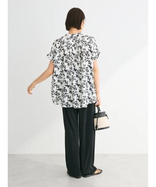 Green Parks アソート柄さらっとレーヨンブラウス Off White