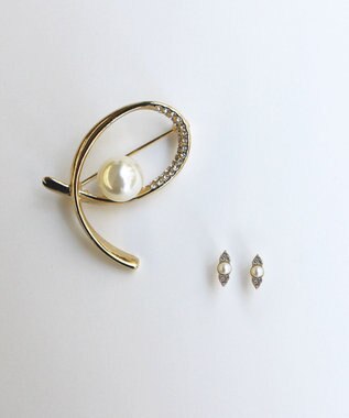 Phoebe <オンワード限定セット>金属アレルギー対応クイーンパールビジューセラミックポストピアス×クロスカーブパールビジューブローチ ホワイト