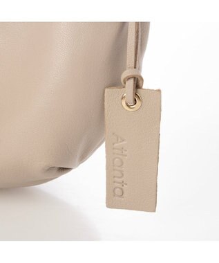 UNBILLION アトランタ ATLANTA / やぎ革軽量ハーフムーンショルダー ベージュ