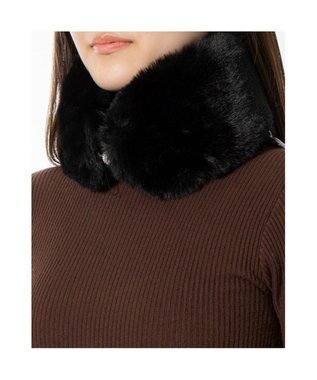 UNBILLION カシュネ cache nez / ビジューマグネットクラスプフェイクファーマフラー ブラック