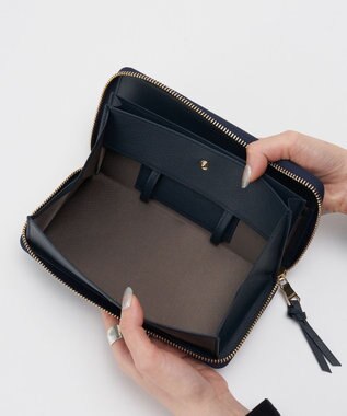 russet エンボスモノグラム多機能ウォレット(SO-448) D.Navy