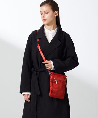 Y'SACCS テープデザイン　トラベルポシェット オレンジ