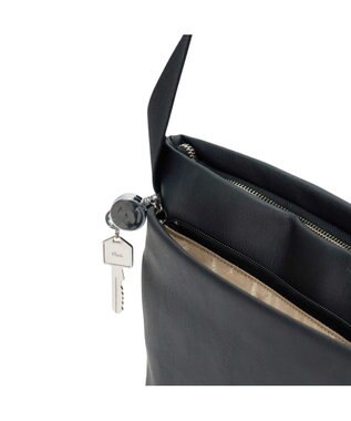 PELLE BORSA ラウンドショルダー Cheers Leather チアーズレザー 4677 ブラック