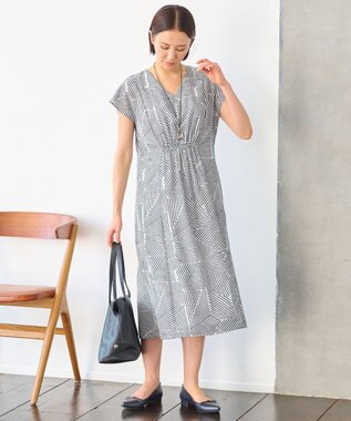  【洗える・XSサイズあり】モザイクラインプリント ワンピース