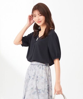 ANY SIS 【洗える】パール調Ｖネック ブラウス ネイビー