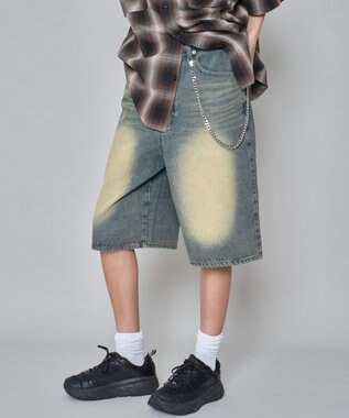 WEGO 【ユニセックス着用ITEM】チェーン付きスーパーバギーデニムショーツ デニム淡加工色