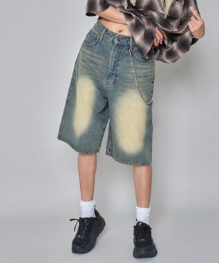 WEGO 【ユニセックス着用ITEM】チェーン付きスーパーバギーデニムショーツ デニム淡加工色