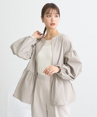 earth music&ecology 撥水ペプラムジップブルゾン Gray Beige