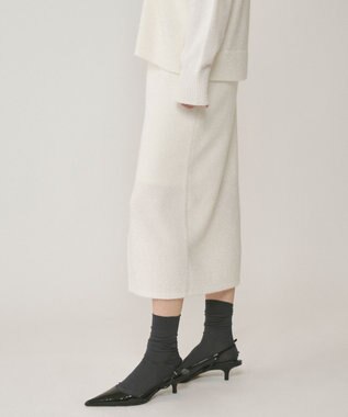 GRACE CONTINENTAL フィルムヤーンニットスカート ホワイト