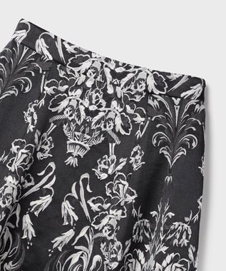 GRACE CONTINENTAL オーナメントジャガードハンカチヘムスカート ブラック