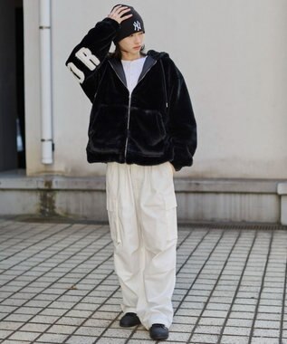 WEGO 【ユニセックス着用ITEM/MLサイズ展開】エコファーグラフィックブルゾン ブラック