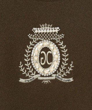 GRACE CONTINENTAL エンブレム刺繍ニットトップ カーキ