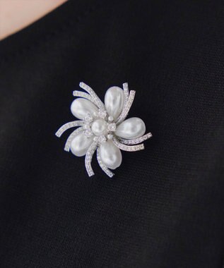 Tiaclasse 【選べる2TYPE】スモールフラワーブローチ シルバー