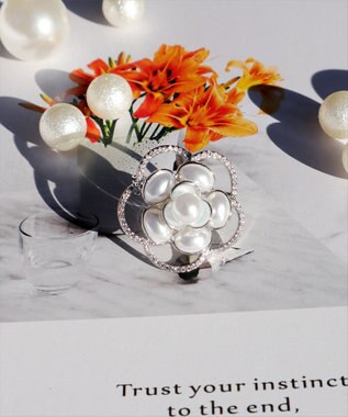 Tiaclasse 【選べる2TYPE】スモールフラワーブローチ シルバー