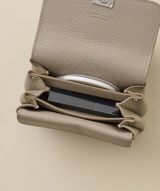 IACUCCI アバ ウォレット CERVO グレージュ