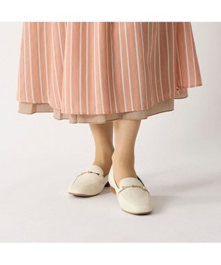 ing <ing>スクエアトゥビットローファー アイボリー