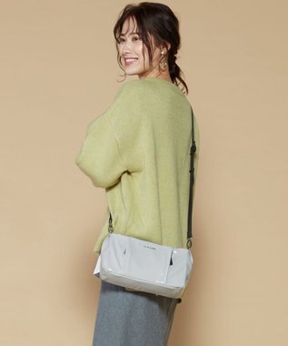 LA BAGAGERIE プリュイ タックショルダー ライトグレー