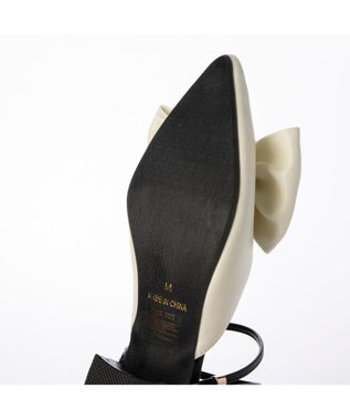 MODE ET JACOMO <noyau>2WAYリボンストラップミュールパンプス ホワイトコンビ