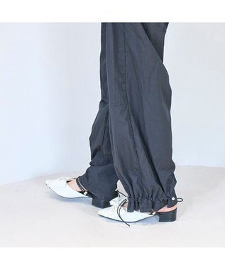 MODE ET JACOMO <noyau>2WAYリボンストラップミュールパンプス ホワイトコンビ