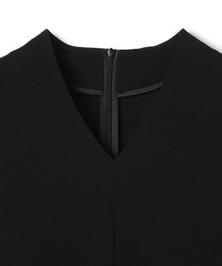 BEIGE， RUE / ドライタッチVネック配色ステッチブラウス Black