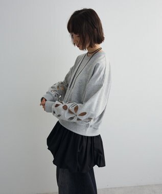 Green Parks フラワーくり抜き刺繍スウェットプルオーバー Gray Mixture