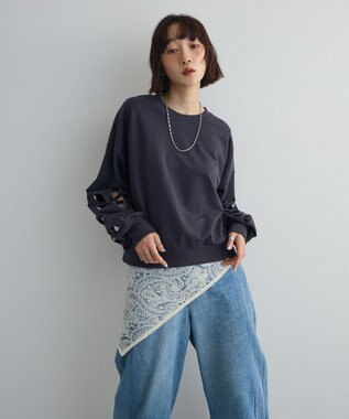 Green Parks フラワーくり抜き刺繍スウェットプルオーバー Charcoal Gray