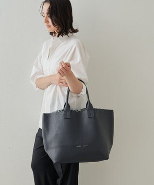 IACUCCI オペラ L CERVO/STAMPA INTERNA ネイビー