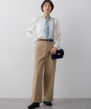 23区 カフスボタン サテンTEEブラウス アイボリー系