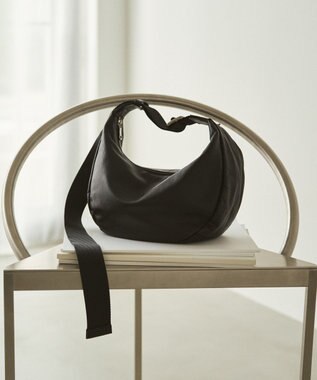 russet ＜ブランド人気No.1ショルダー＞ソフトレザーラウンドショルダーバッグ(CE-1326-WEB) Black2