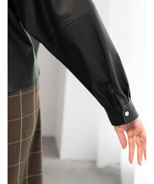 Te chichi ファブリックアソートクロップトシャツ《2025Autumn catalog vol.2 item》 ブラック