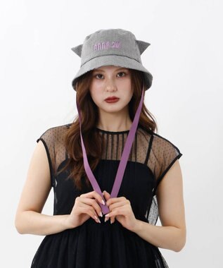 AURORA 【 ANNA SUI（アナ スイ）】ネコ耳ロゴ刺しゅうクロッシェハット