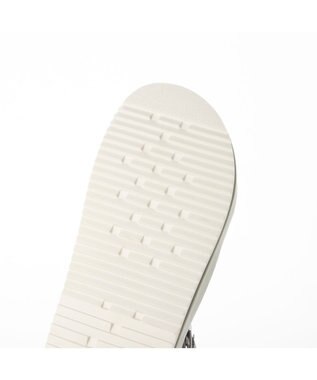 ing <ing>ボリュームソールグルカサンダル グリーン