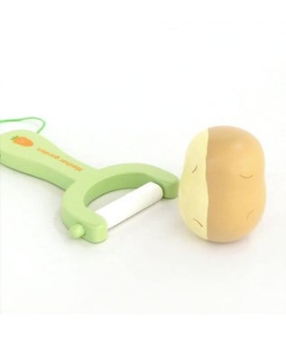 Mother garden マザーガーデン 木製 おままごと  野いちご ピーラー・皮むき器 黄緑