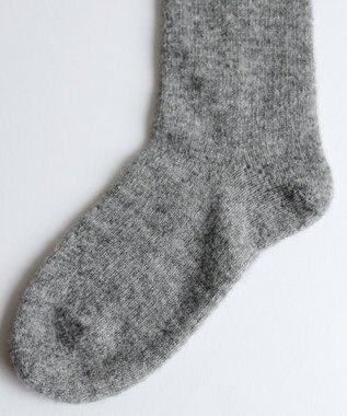 AND WOOL 〈上質な素材と手仕事から生まれた優しいニット〉カシミヤウール靴下 グレー