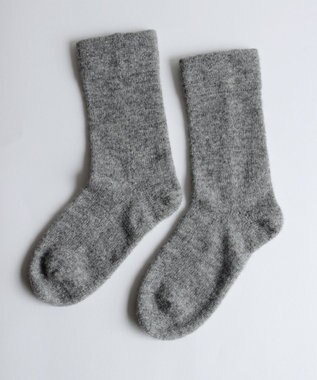 AND WOOL 〈上質な素材と手仕事から生まれた優しいニット〉カシミヤウール靴下