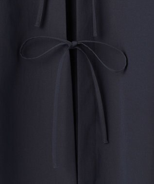 UNFILO 【WEB限定カラー】バックリボン イージーケアシャツ [WEB限定]ネイビー