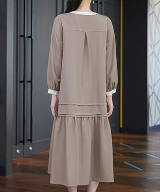 Tiaclasse L ピンタックギャザークレリックシャツワンピース グレージュ