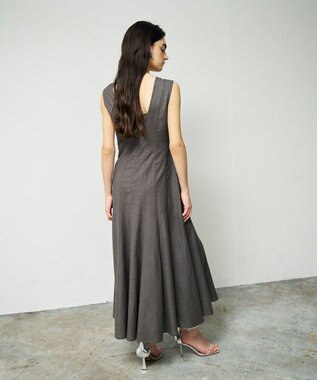 GRACE CONTINENTAL トリアセリネンフレアマキシ チャコール