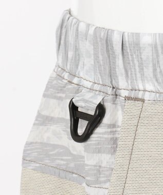 JOSEPH ABBOUD MOUNTAIN スラブシャンブレーストレッチ ショートパンツ アイボリー系