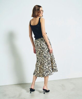 GRACE CONTINENTAL ローズレーススカート キナリ