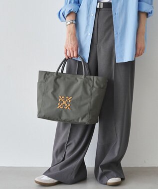 russet 【モノグラム刺繍】コーデュラナイロントートバッグ（CE-1776） Gray