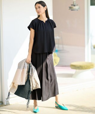 自由区 【SHIHOさん着用・大ぶり】スワール ピアス マットシルバー