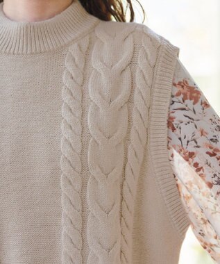 Tiaclasse 【洗える】ケーブル編みニットベスト ライトベージュ