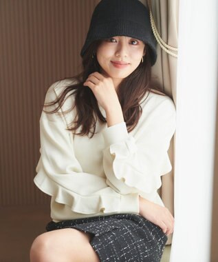 Feroux 【洗える】袖フリルダンボール プルオーバー アイボリー系