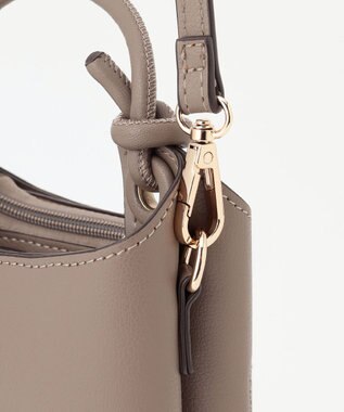 LA BAGAGERIE 【maison vert】 【多収納】ノットデザインポシェット グレー